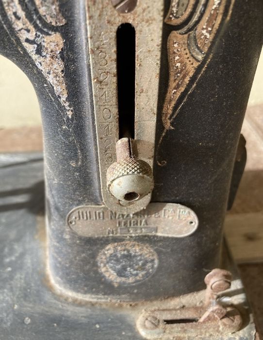 Cabeça de Máquina de costura Triumph, antiga