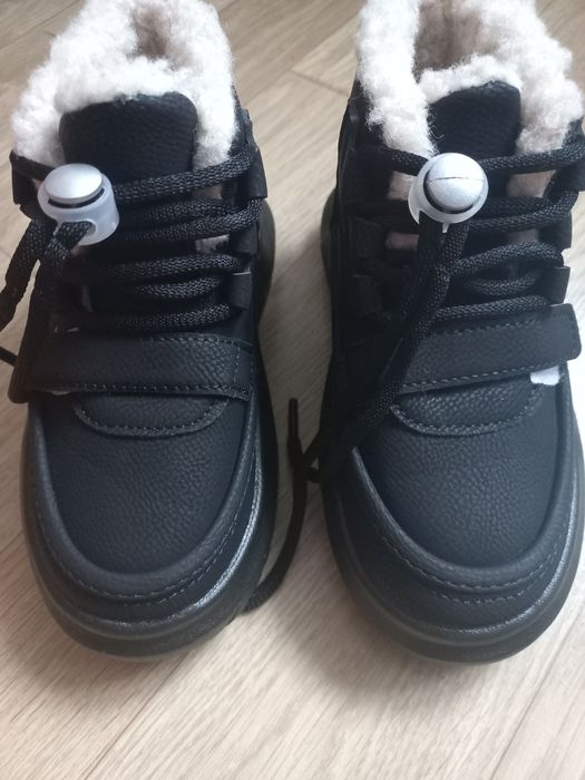 Зимові сапоги ботінки хайтопи кросівки