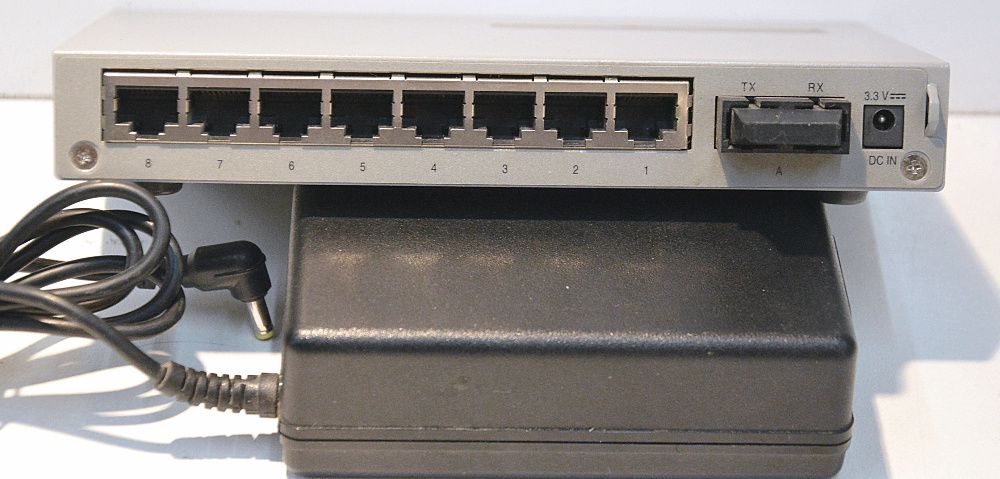 Allied Telesyn AT-FS709EFC/SC switch