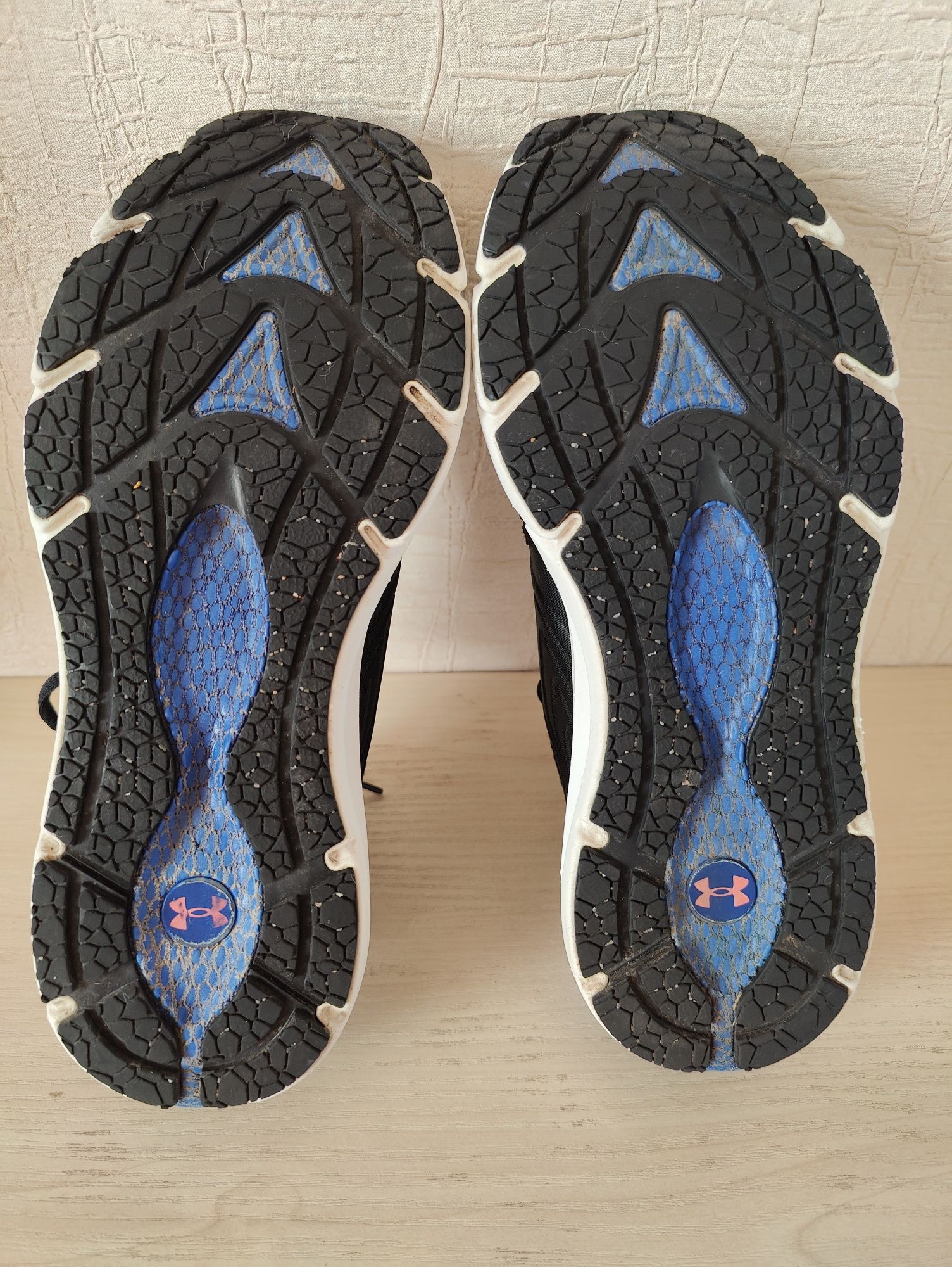 Under Armour Hovr Phantom 2 IntelliKnit