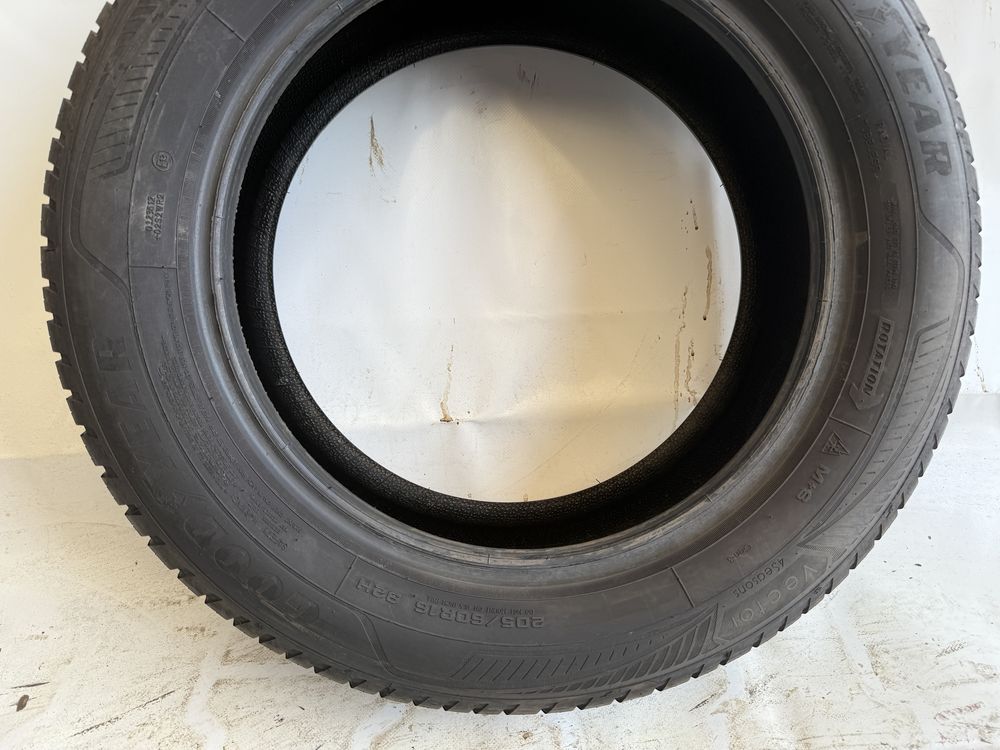 205/60/16 Goodyear Vector 4Seasons Gen-3 92H 2021R (601)