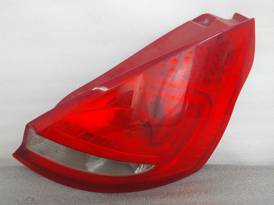 Farolim direito FORD Fiesta VI (CB1, CCN)