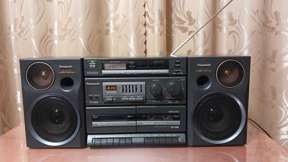 Panasonic RX-CT980 Platinum Series  Hi-Fi Бумбокс, AUX