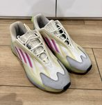 Buty Adidas Ozrah Cloud White Sonic Fuchsia US 11 - 29 cm