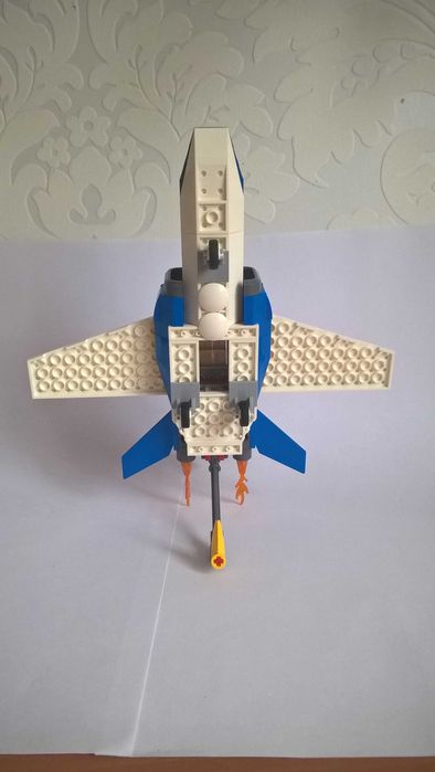 klocki LEGO CITY 60208 stan jak nowy