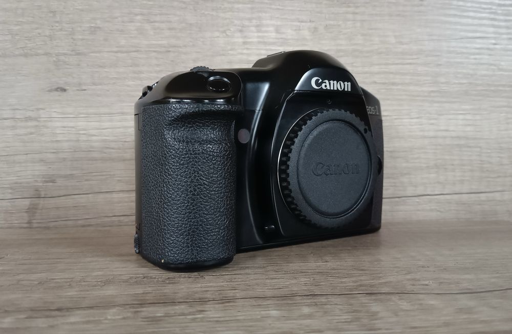 Canon EOS-1 ser 185699 Професійна плівкова камера