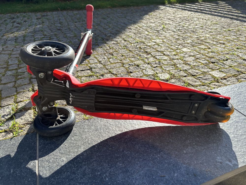 Hulajnoga firmy Micro, model Maxi