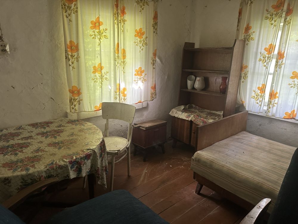 Продам земельну ділянку разом із будиночком у селі Рудка