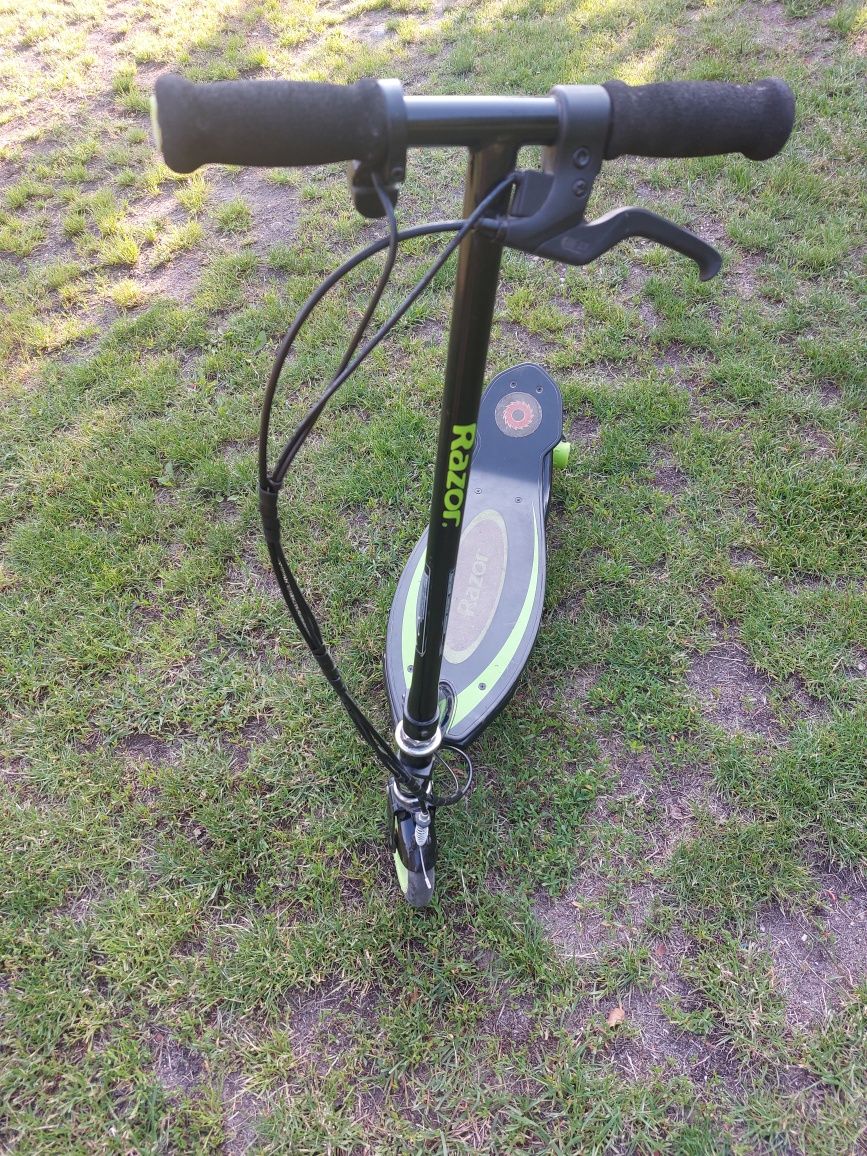 Hulajnoga elektryczna Razor e90