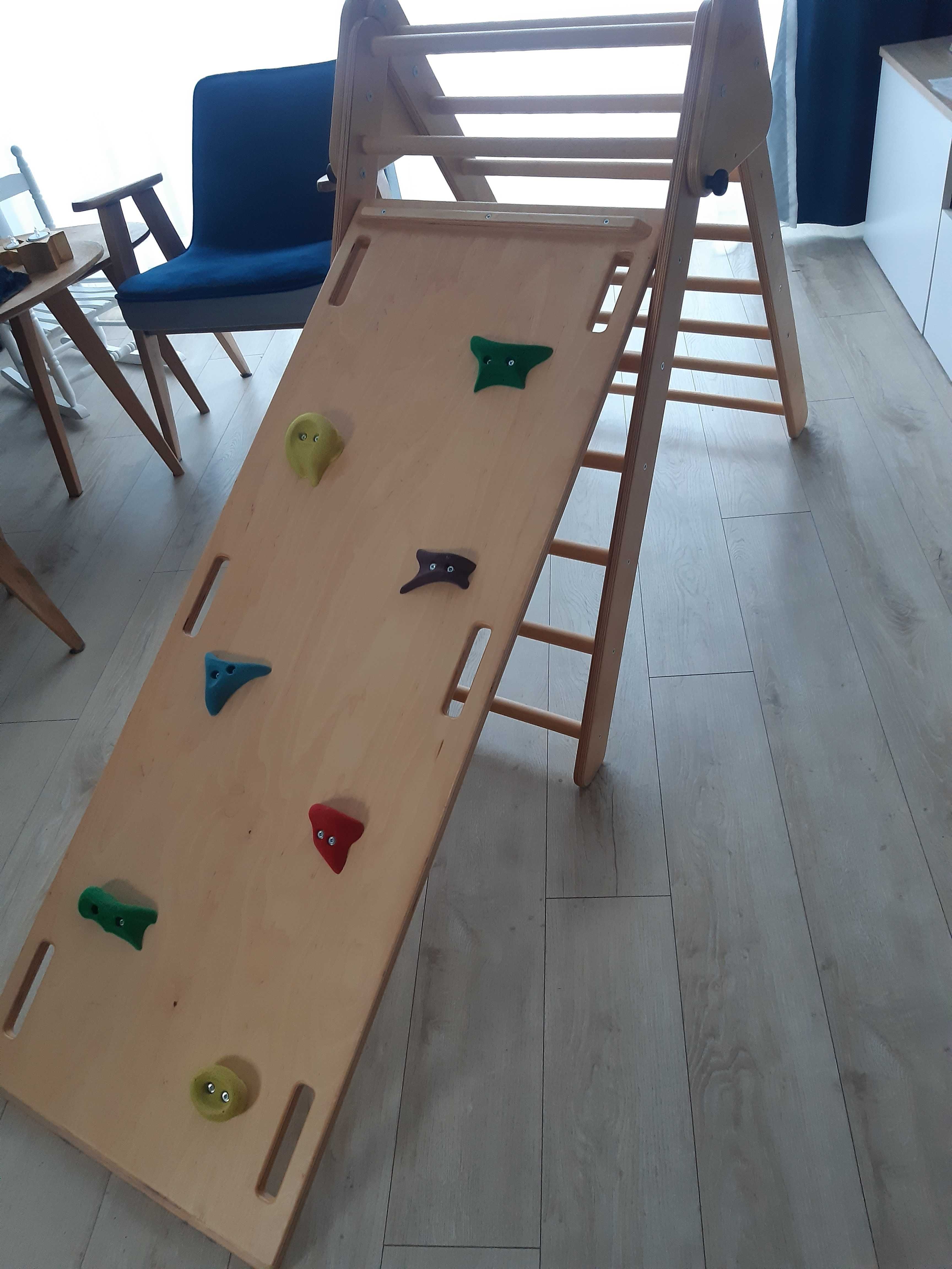 Plac zabaw Drabinka drewniana ścianka wspinaczkowa Montessori