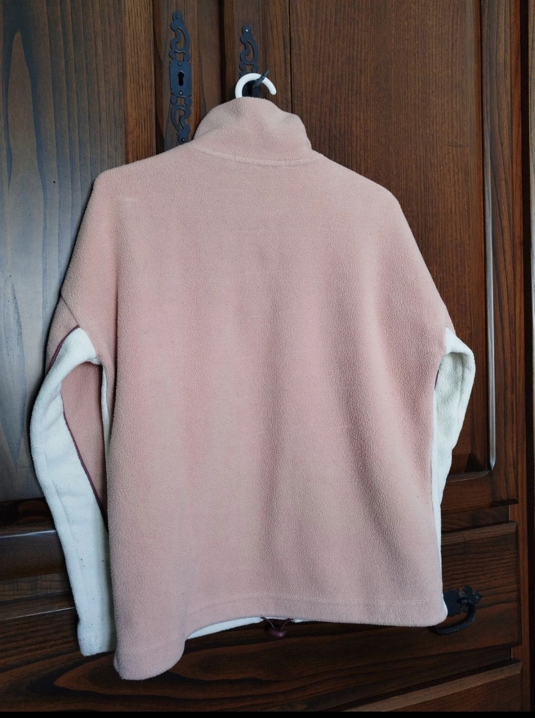 Camisola cor de rosa e branca polar
