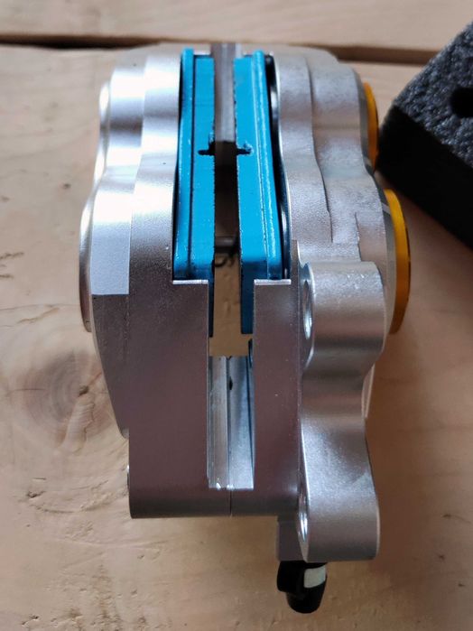 Гальмівні супорта на мотоцикл кріплення 40мм фрезеровані! (не brembo)