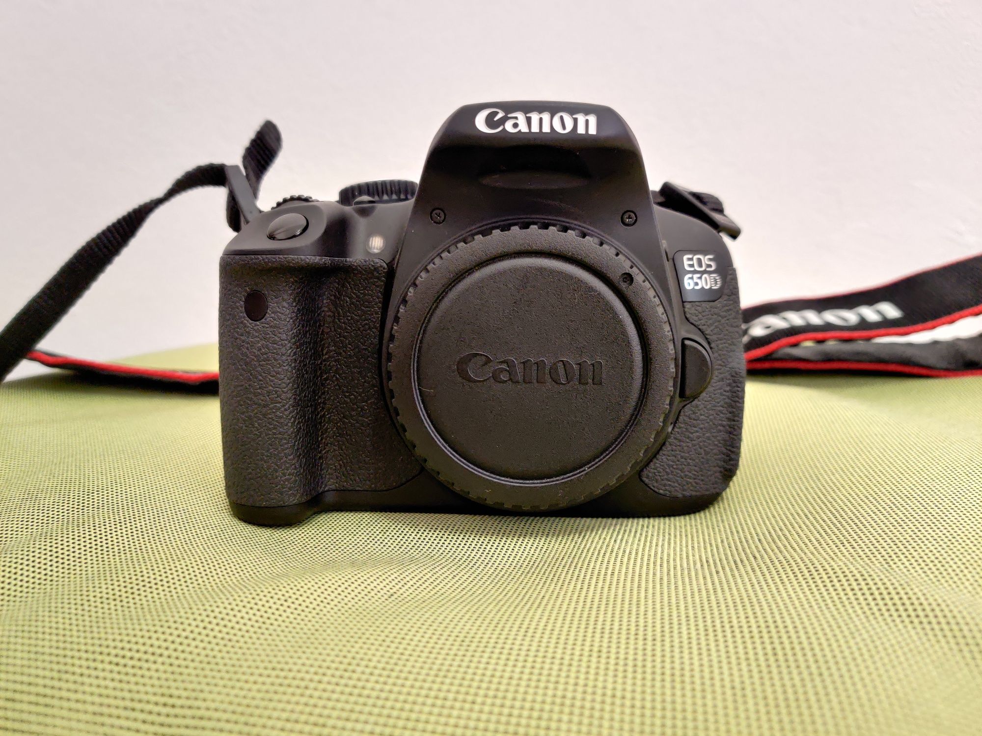 ** Canon 650D **