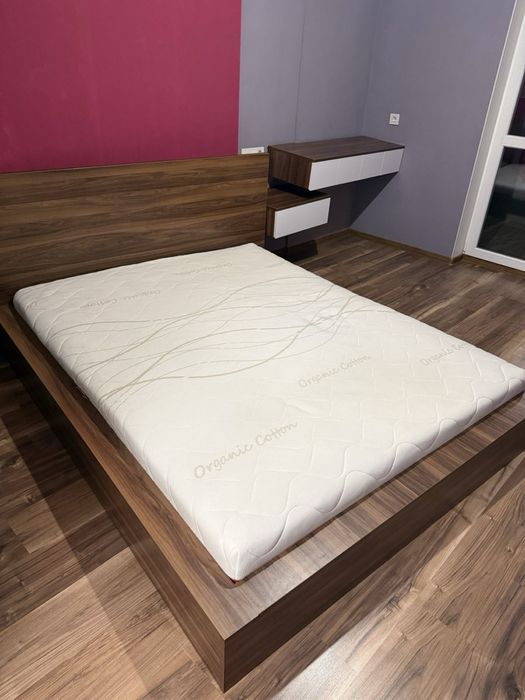 Ліжко з ортопедичним матрасом