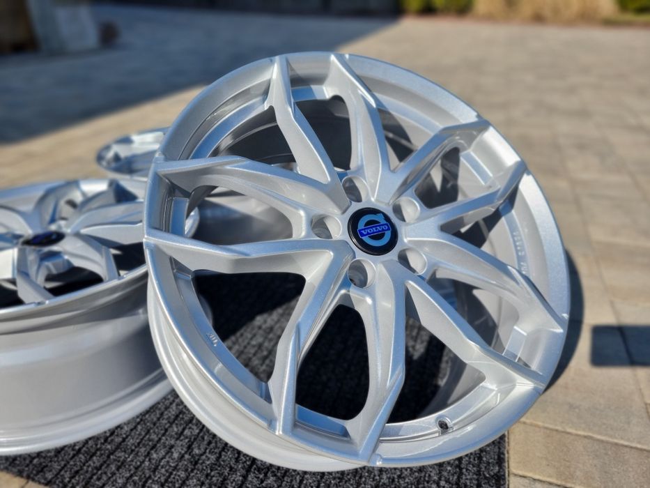 Volvo 18" Felgi alu nowe 5x108 EX30 XC60 S60 V40 V50 S80 C30 V70 XC90
