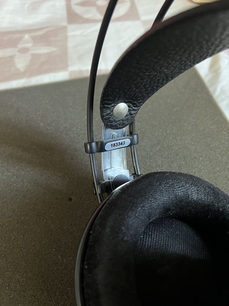 Наушники akg k702