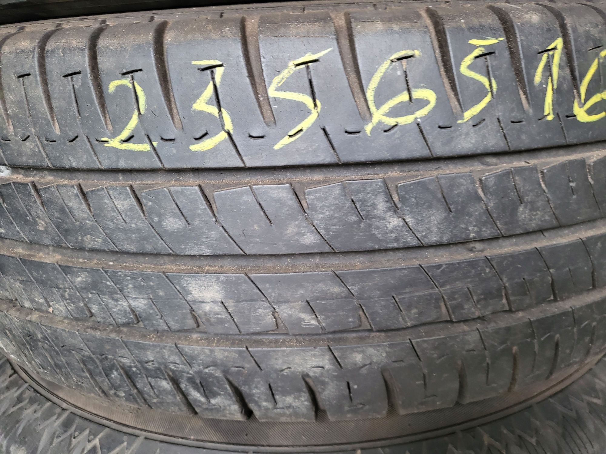 235/65/16C 2szt Michelin