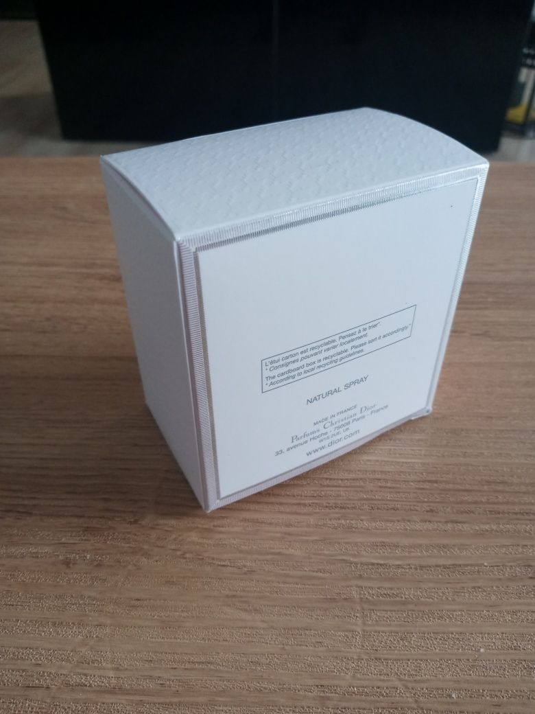 Pudełko Miss Dior 30ml