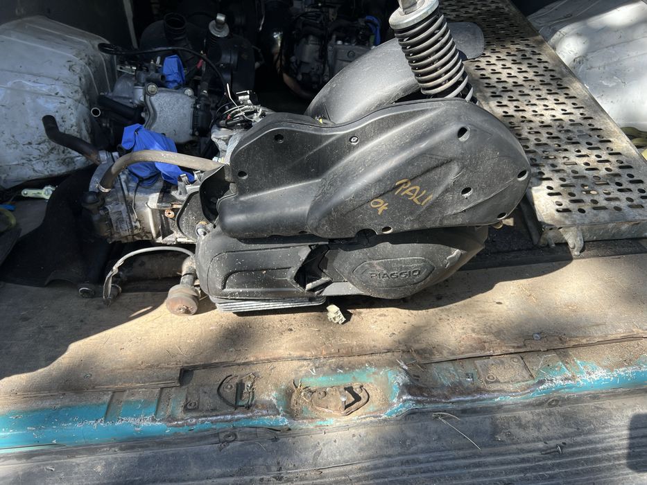 Piaggio mp3 300 silnik