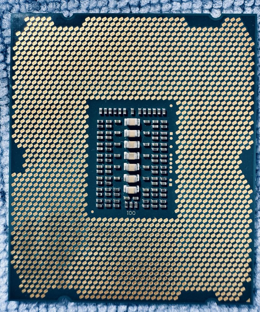Процессор Intel Xeon E5-2680 V2 10 ядер 20 потоков Socket 2011