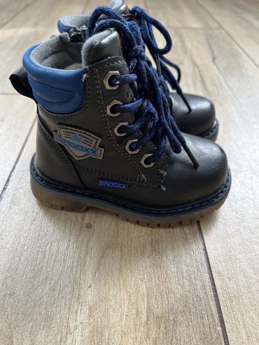 Продам зимові ботиночки