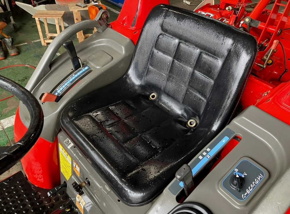 Traktor Yanmar AF17D - Kompaktowy traktor gotowy do pracy