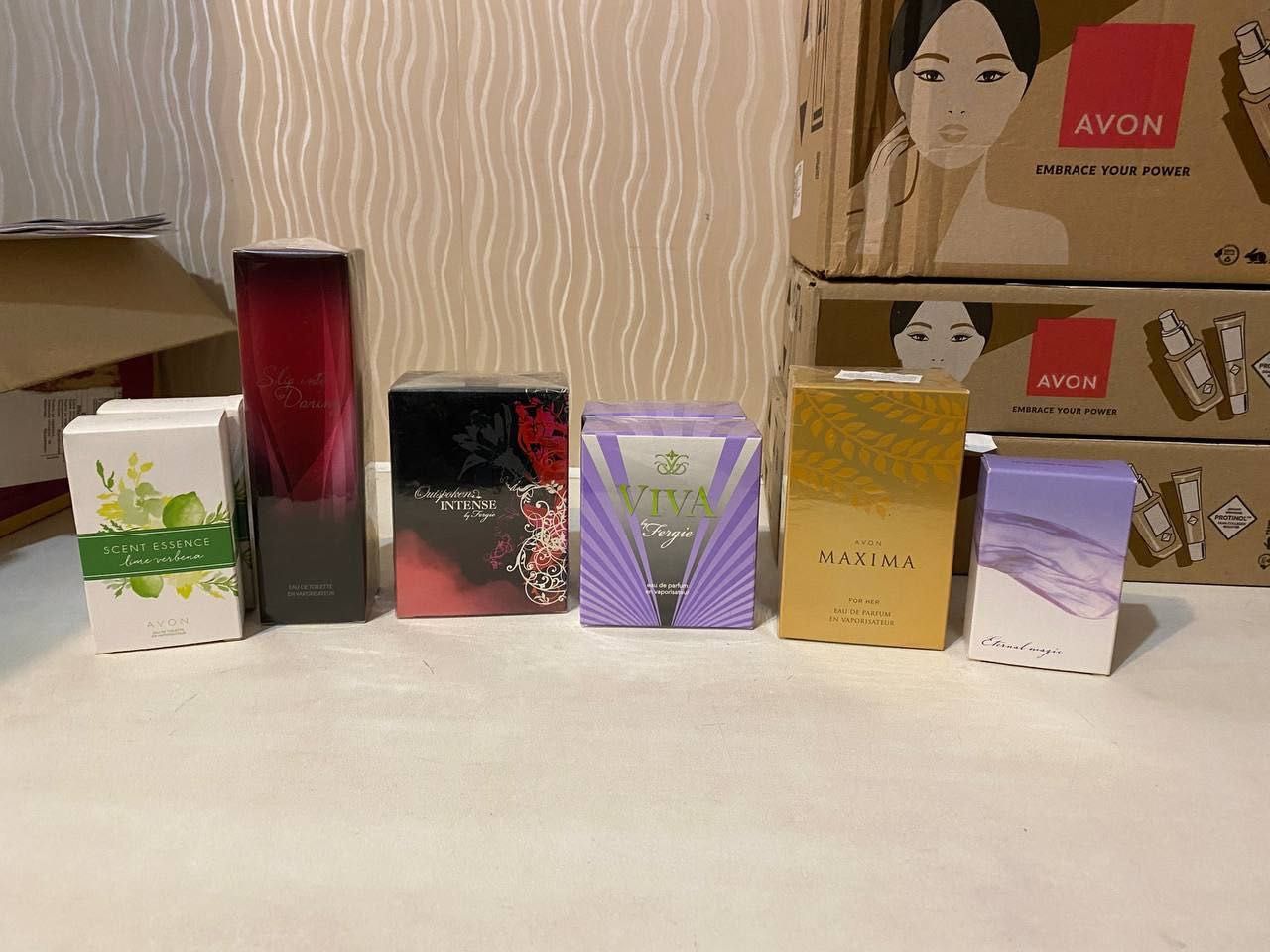 Розпродаж рарітетних парфумів Avon