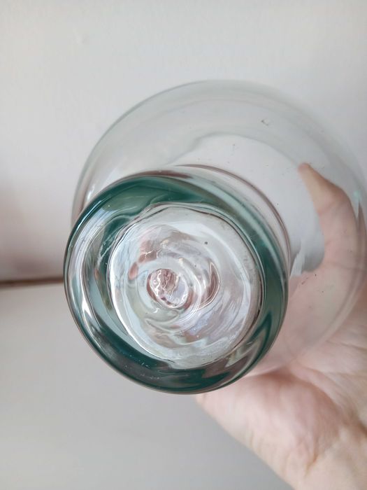 Jarra/vaso com pedestal em vidro, 428g, 16.5m