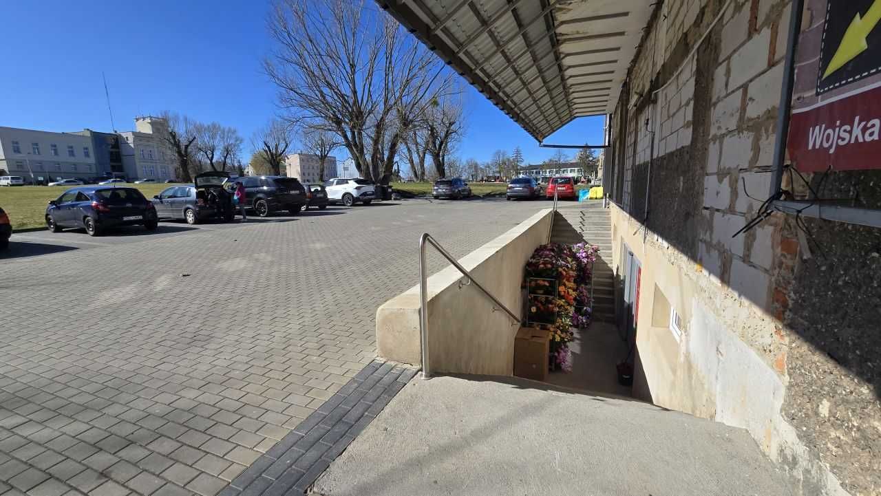 Sklep, lokal handlowy usługowy, Centrum, Pawilon Kietrz, Żabka, Apteka