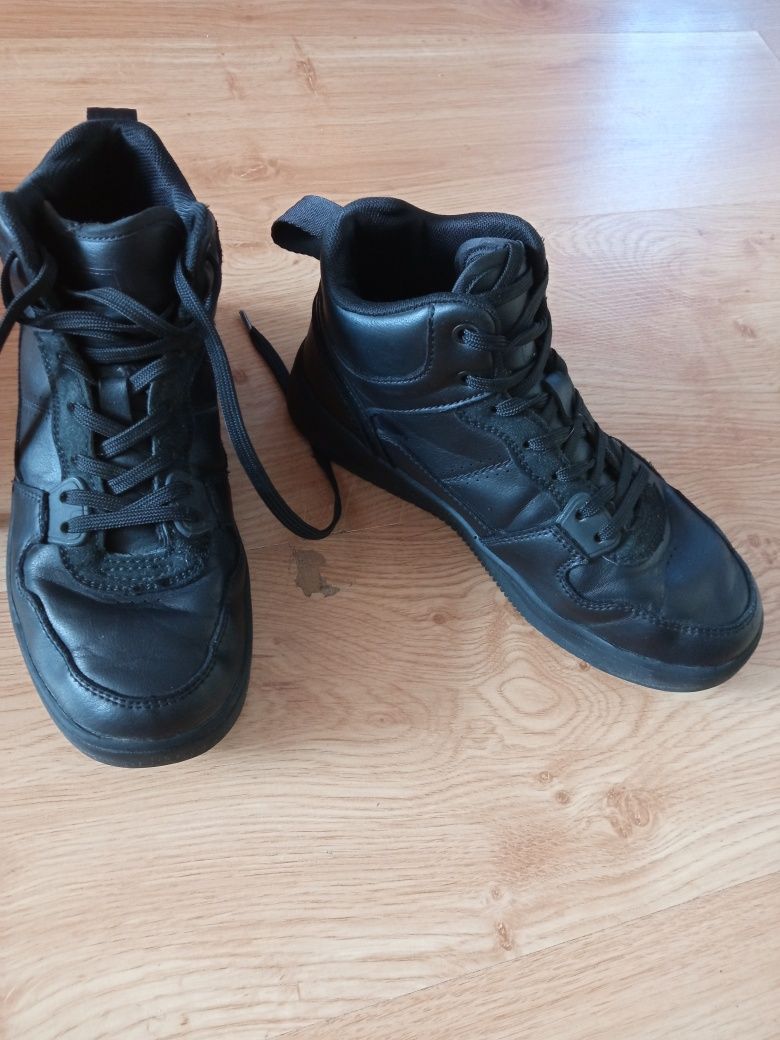 Półbuty buty chłopięce młodzieżowe Sprandi rozmiar 37 czarne 25 cm