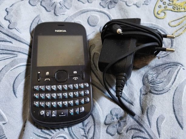 Nokia Asha 200+зарядка.