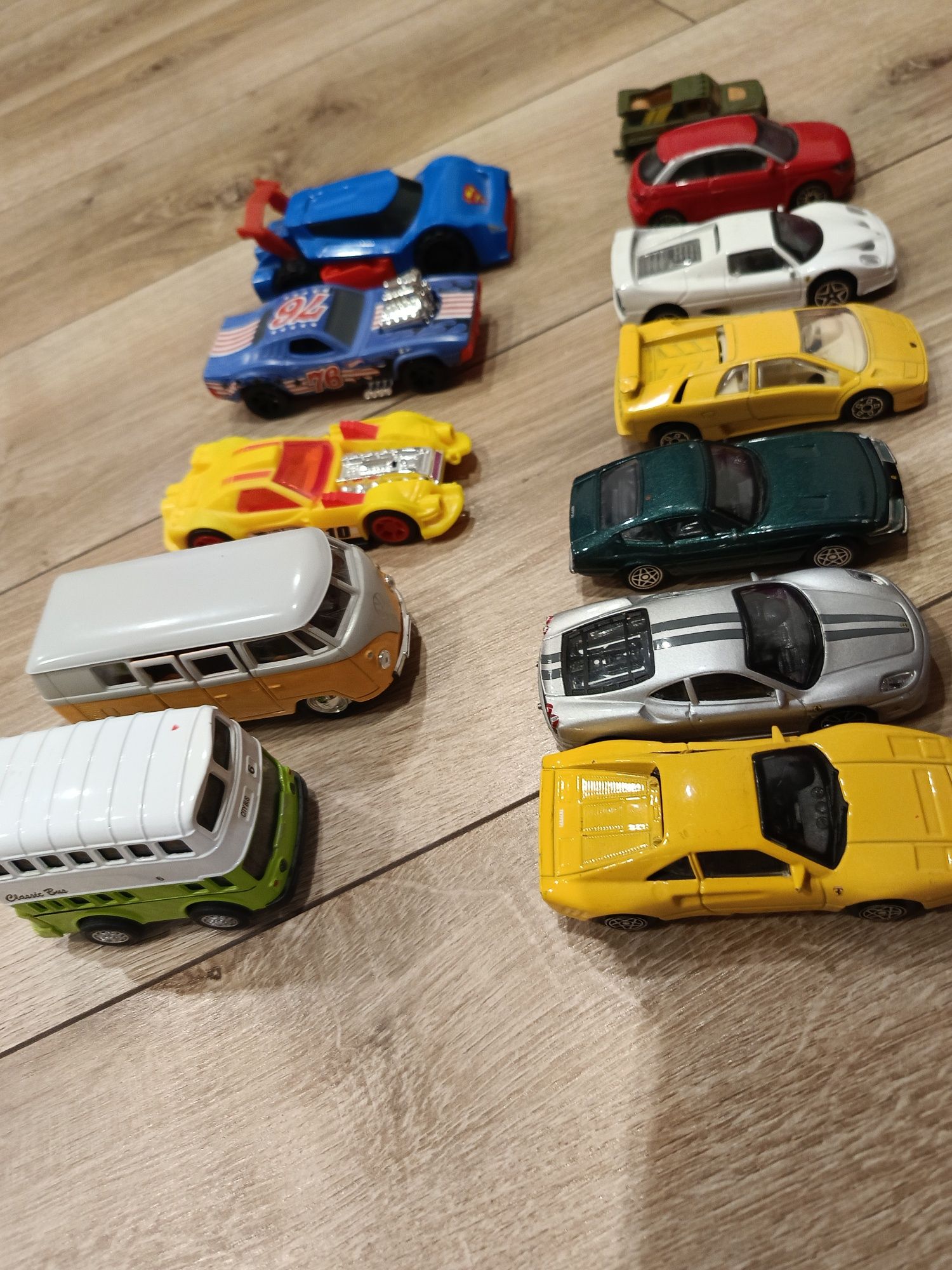 Resoraki duże, ferrari, Lamborghini, audi 12 szt.