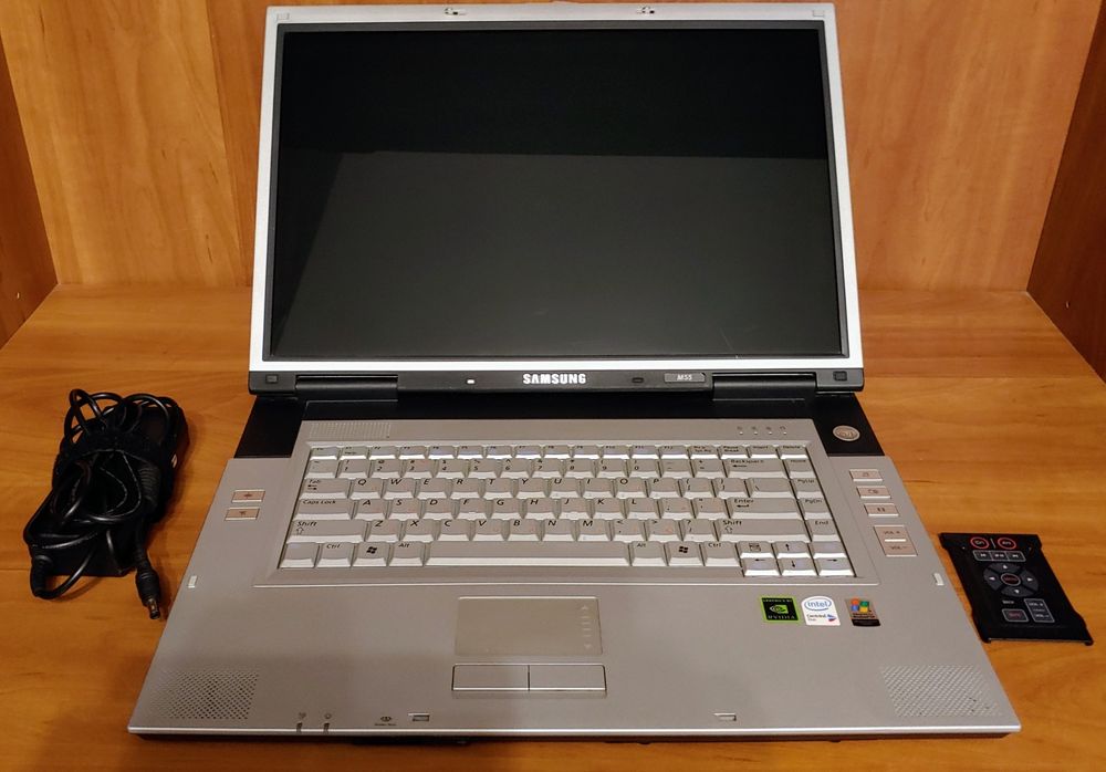 Samsung M55. Ноутбук, экран 17 дюймов (NP-M55T000)