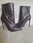 Buty na obcasie Kazar