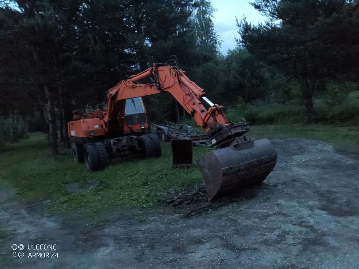 Koparka atlas lub merlo