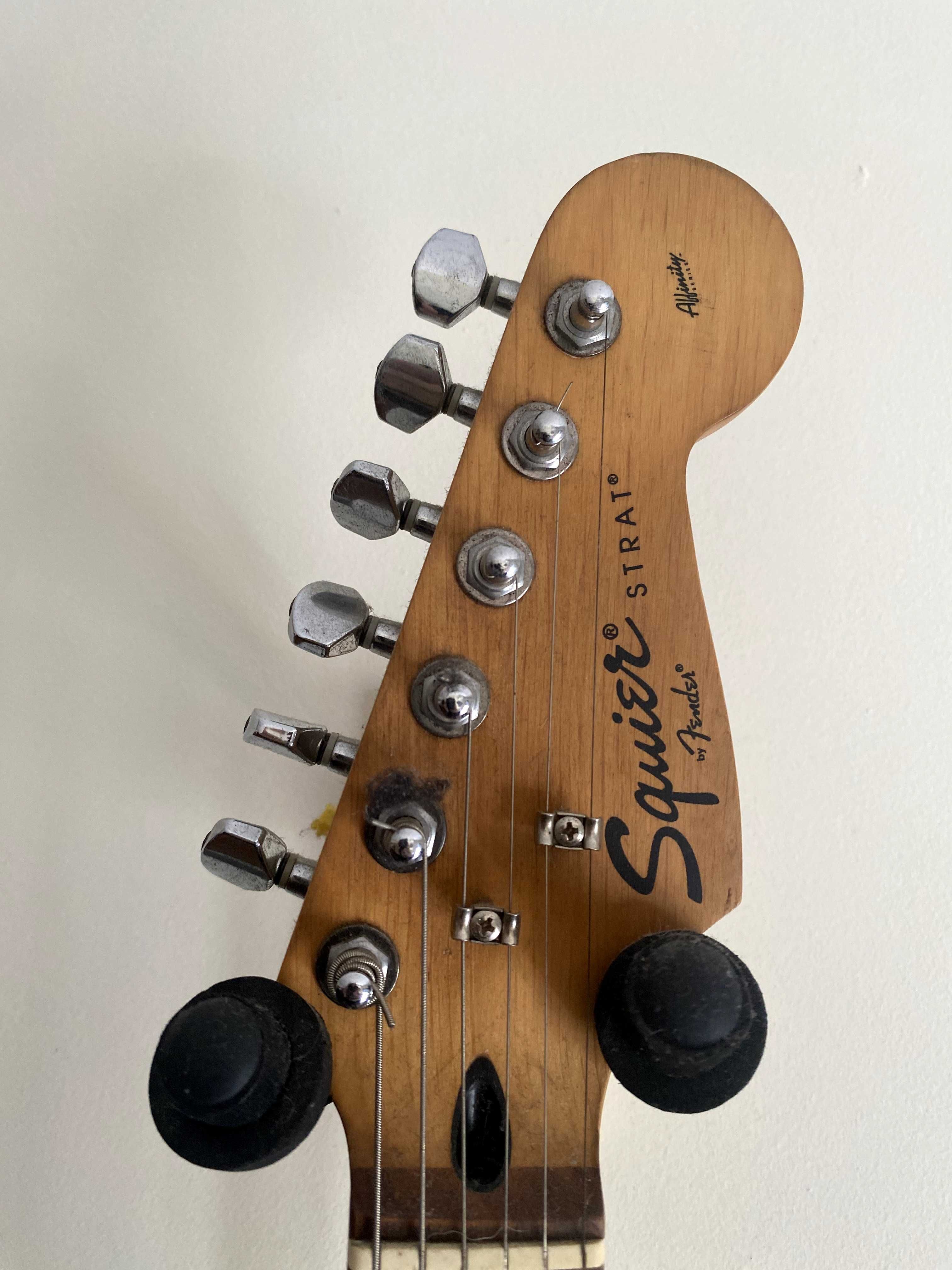 Guitarra Elétrica Fender Squier Stratocaster Affinity
