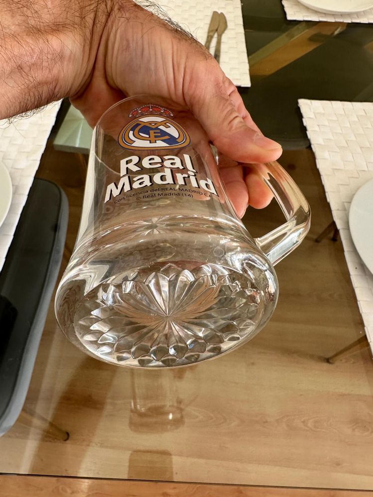 Caneca oficial Real Madrid