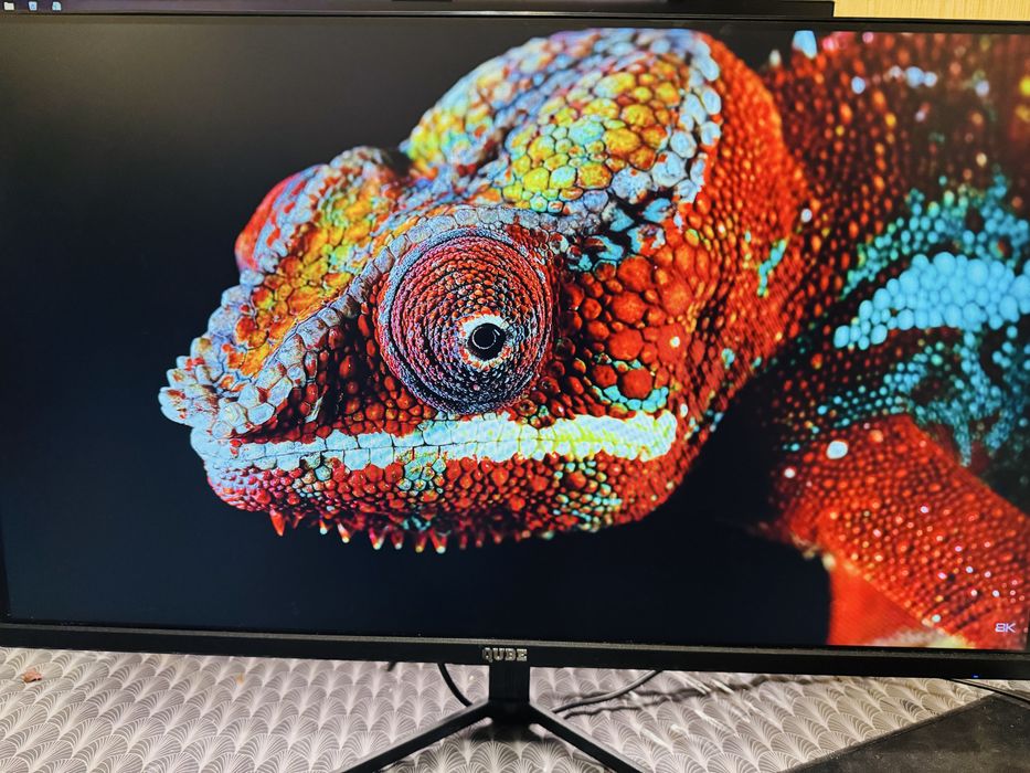 Монітор QUBE Overlord  g24f144plus