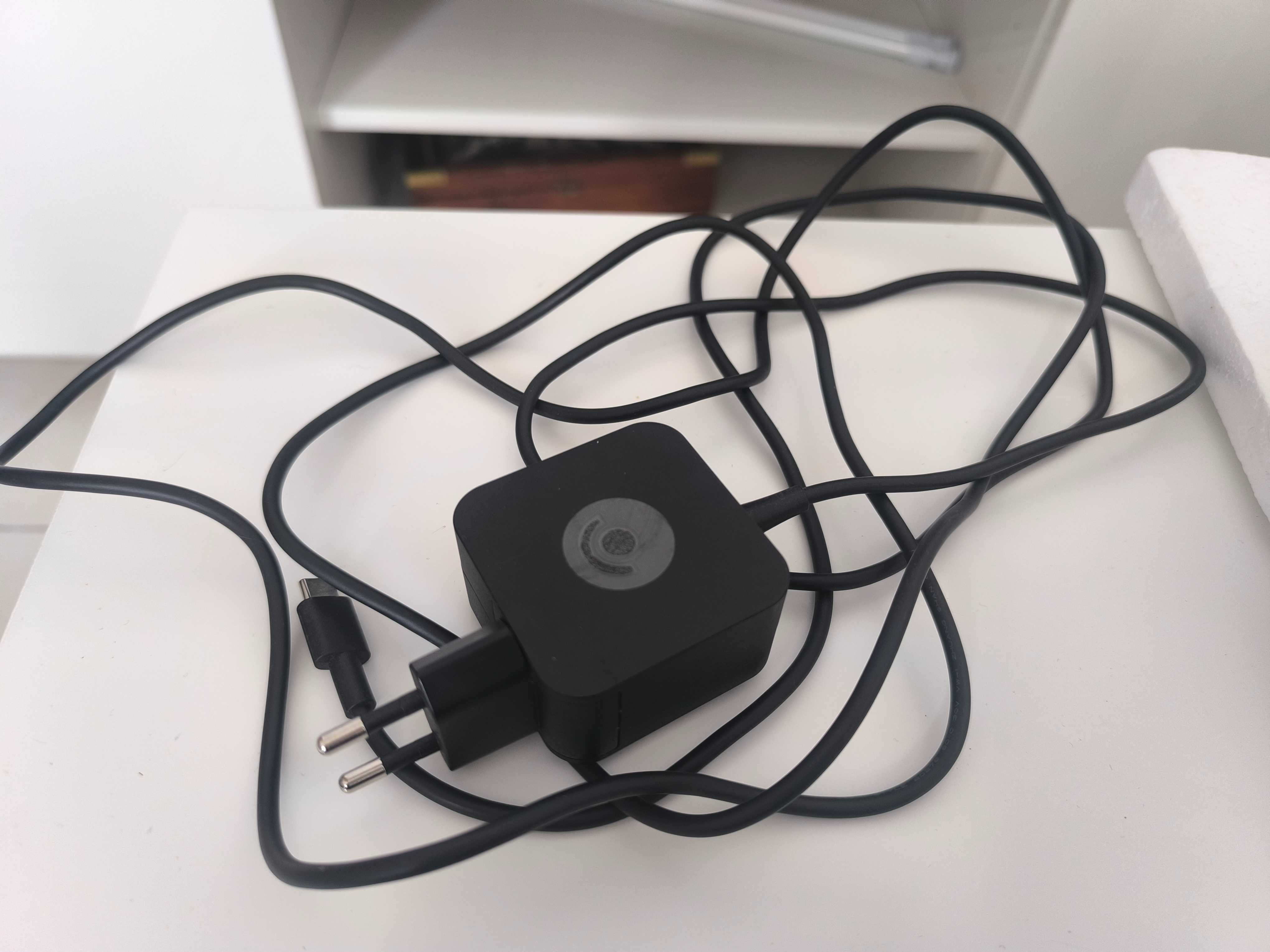 Steam Deck OLED 1TB + Dock Oficial + Bolsa + Proteções (Como Nova)