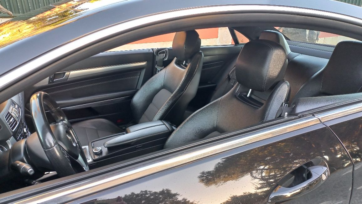Mercedes-Benz E 200 CGI Turbo Blue Efficiency Caixa Manual