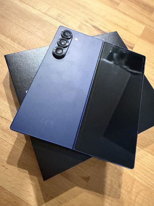 Samsung Z Fold 6 + sluchawki