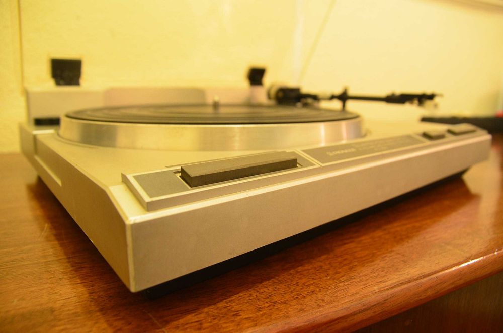 Gira Discos Pioneer PL-750 Direct drive