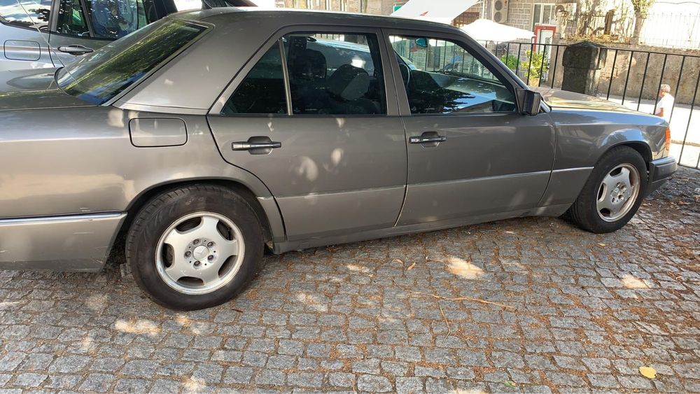 Mercedes 250d w124.