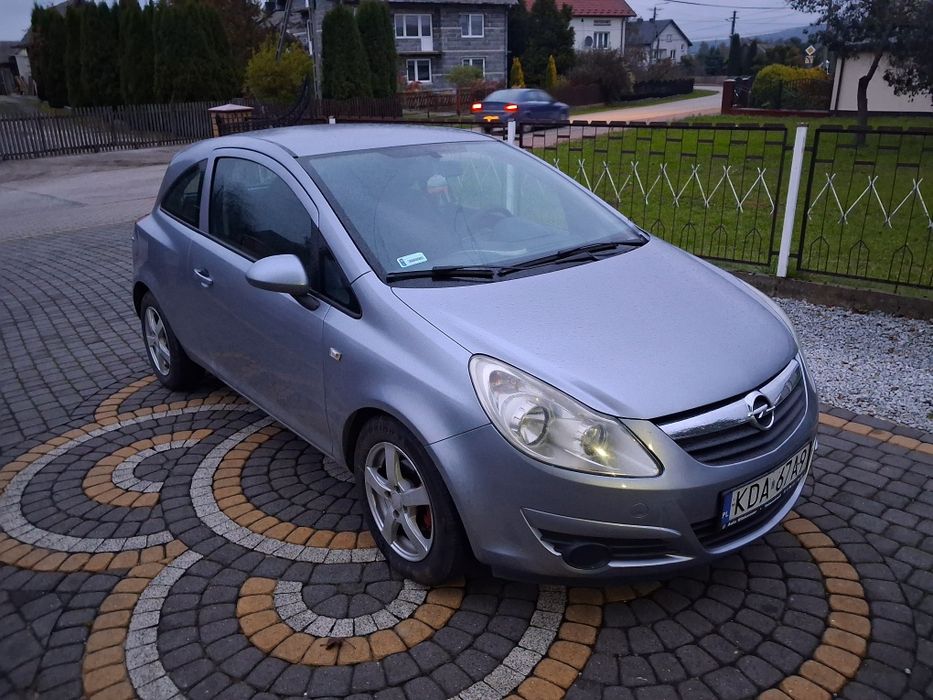 Opel Corsa D 1.4 benzynka 120tys przebiegu KIELCE  super stan klima