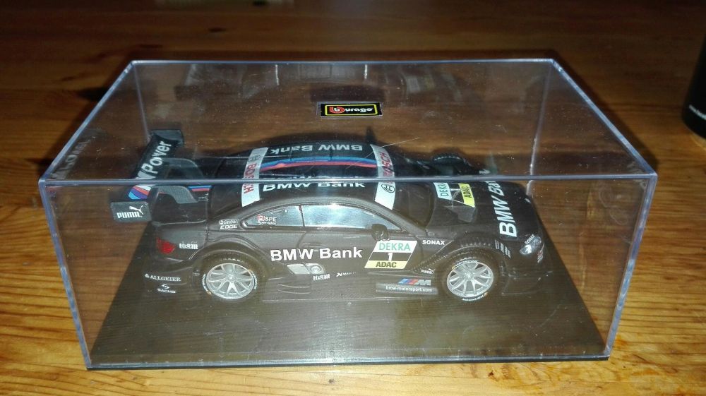 Model BMW M 3 firmy Burago w skali 1 :32