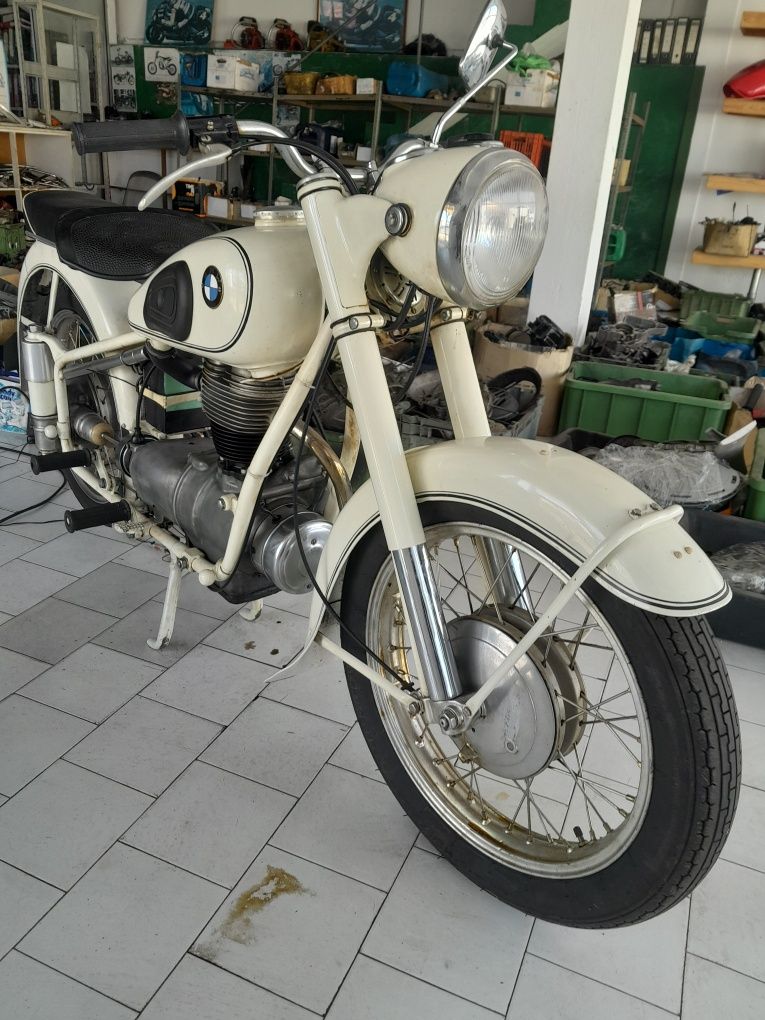 BMW R25 1951 restaurada