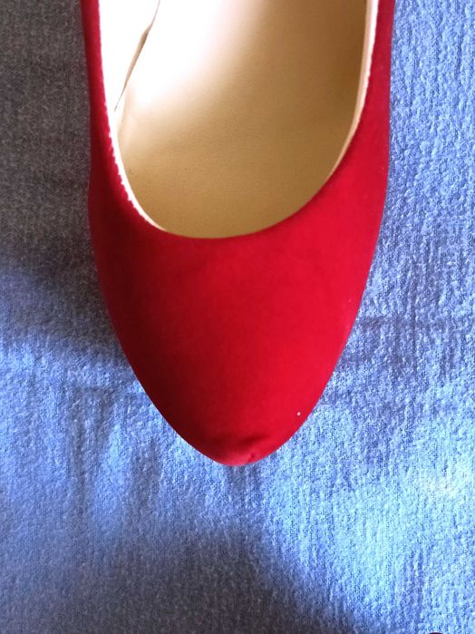 Wysokie seksowne zamszowe szpilki na platformie