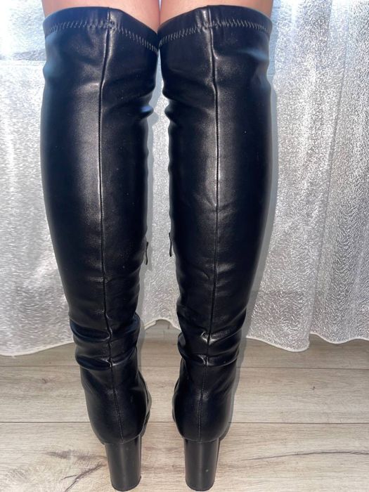 Продам чудові ботфорди