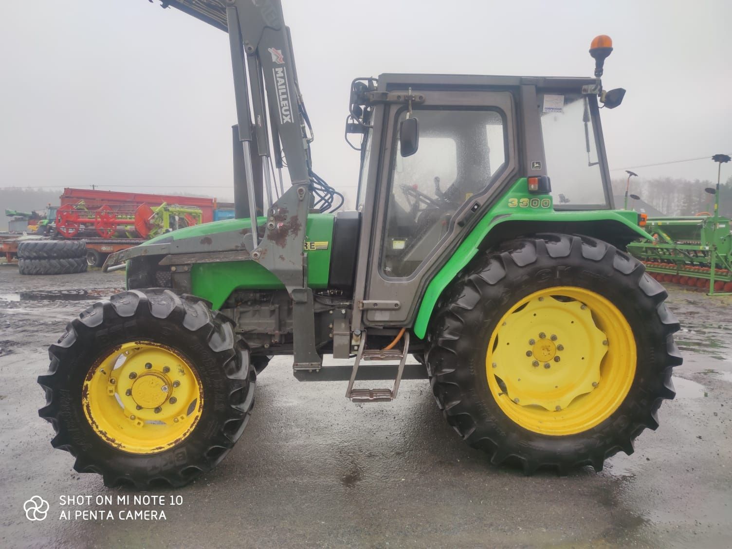 John Deere 3300 98 r. Z Turem Maillux Mx 80/ Ceres 95