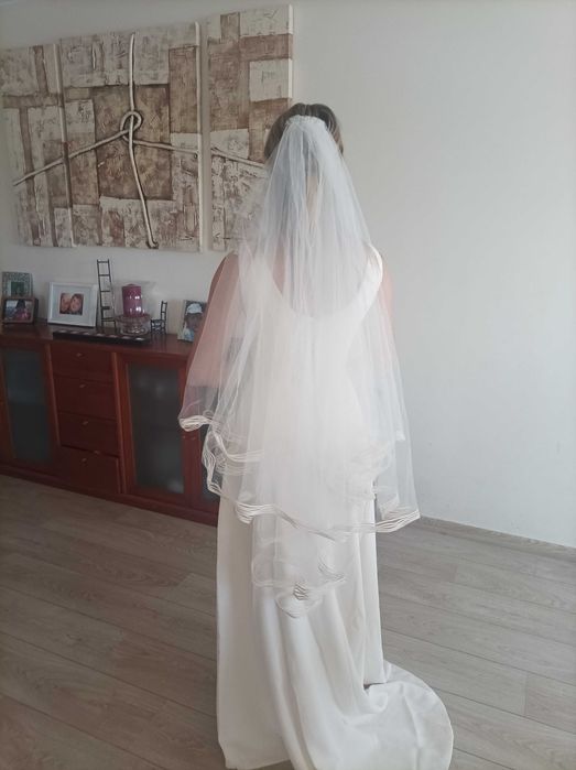 Vestido de noiva em tom pérola